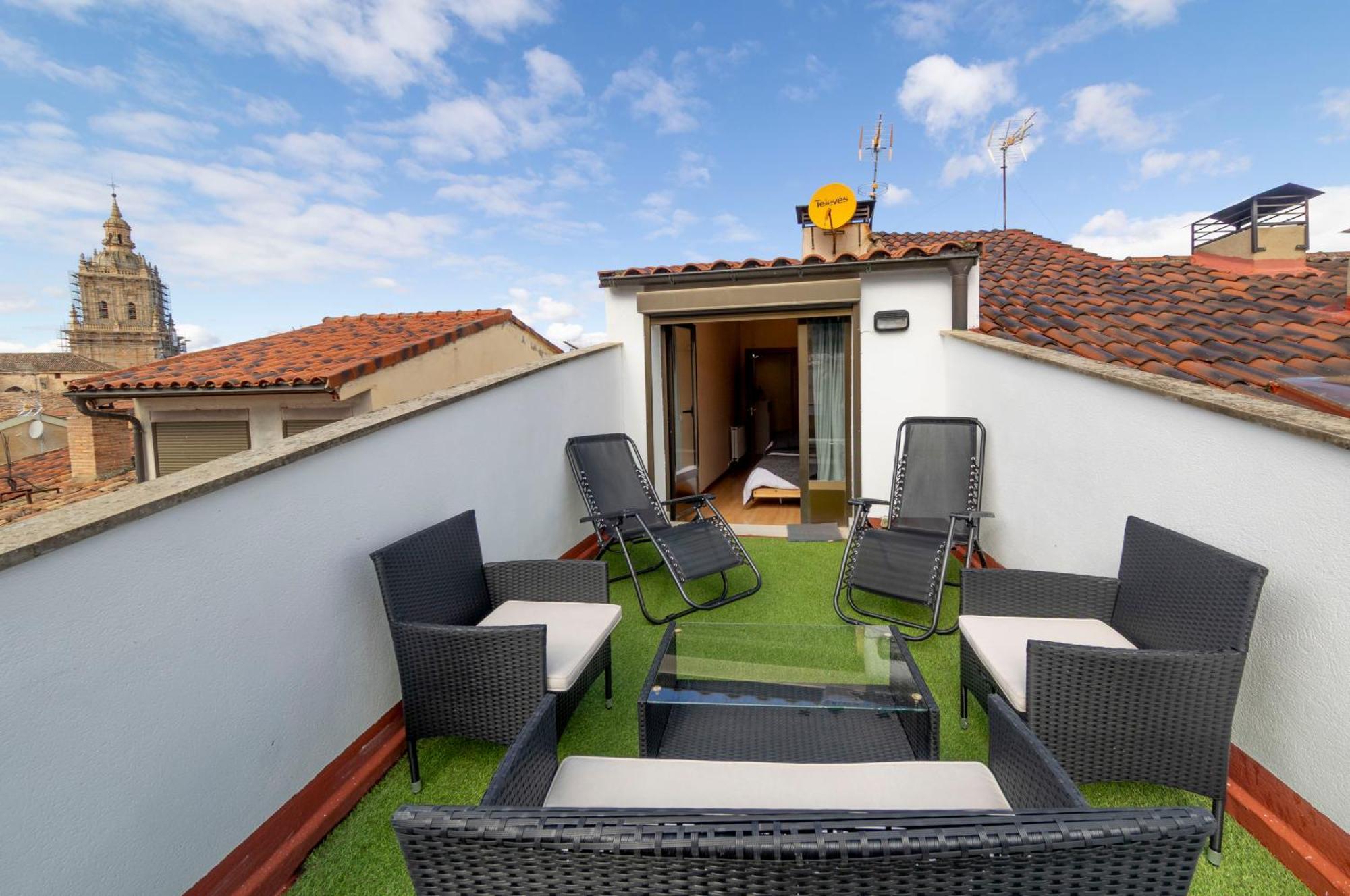 אל בורגו דל אוסמה Atico Duplex Calle Mayor מראה חיצוני תמונה